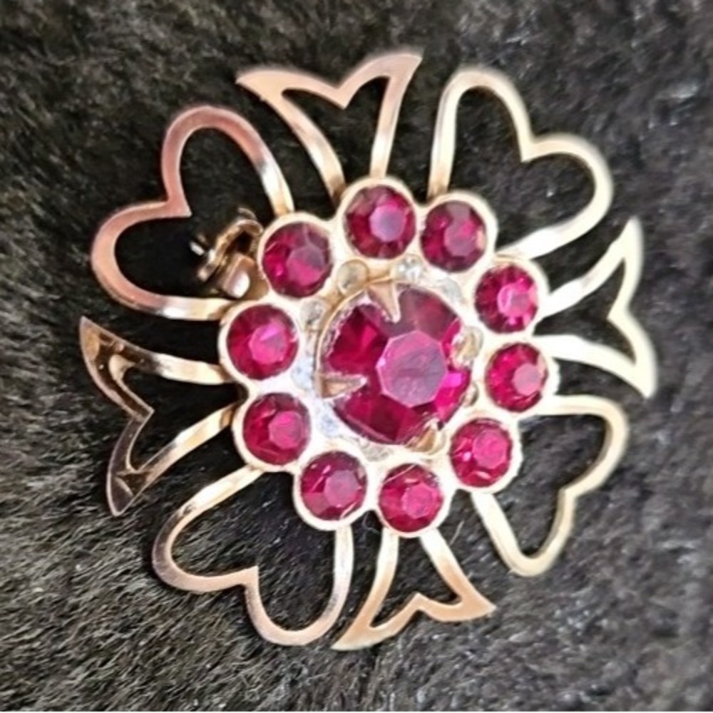 5 Vintage Costume Jewelry Brooches and one Ring - Picture 10 of 13